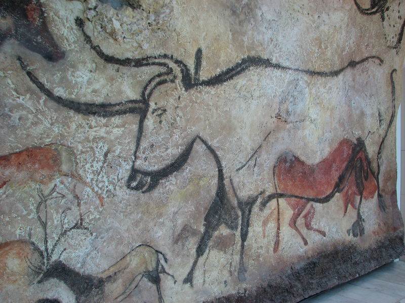 File:Lascaux, replica 05.JPG