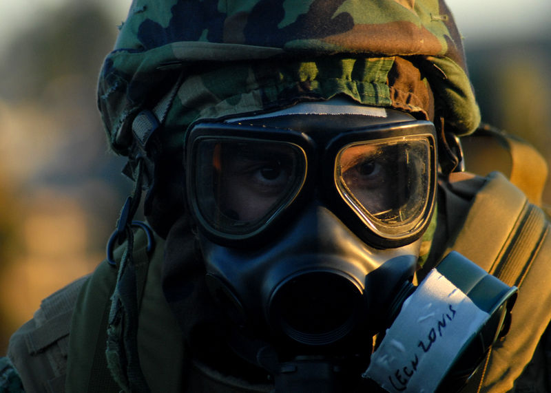 File:Construction Electrician Andrew Zonis, assigned to U.S. Naval Mobile Construction Battalion 1, participates in a chemical, biological and radiological warfare drill Oct 081028-N-OA833-008.jpg